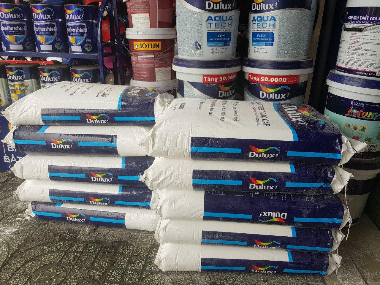 bot-tret-dulux-3